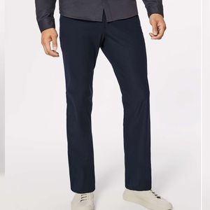 Men’s Lululemon ABC Pant Classic 34” in Classic Navy